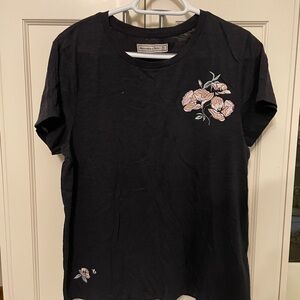 Abercrombie & Fitch T-Shirt with Floral Embroidery